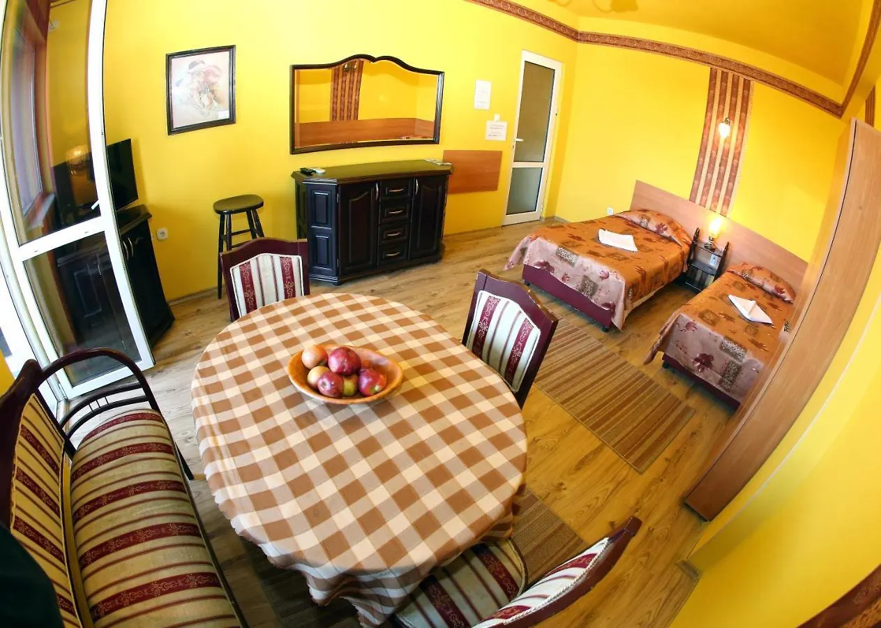 Colored House Apartments 소피아