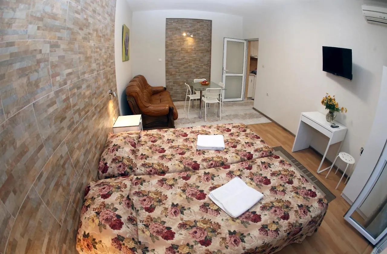 Colored House Apartments 소피아