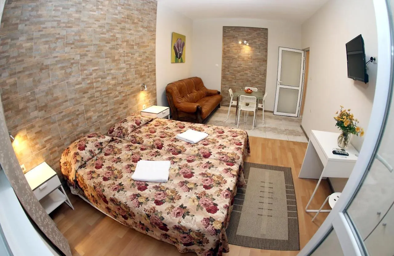 Colored House Apartments 소피아
